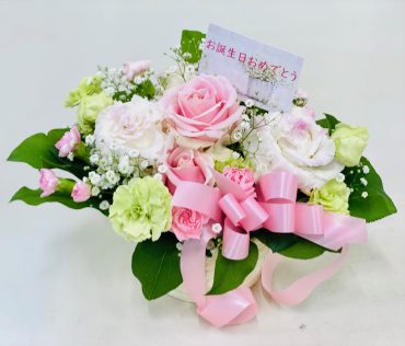 お誕生祝いのアレンジ｜「彩季舎」　（群馬県高崎市の花キューピット加盟店 花屋）のブログ