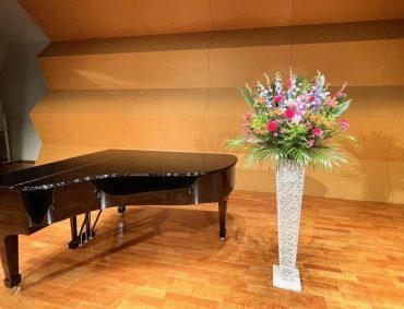 発表会にスタンンド花｜「彩季舎」　（群馬県高崎市の花キューピット加盟店 花屋）のブログ