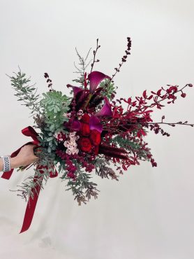 大人ムード漂うクラッチブーケ｜「彩季舎」　（群馬県高崎市の花キューピット加盟店 花屋）のブログ