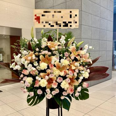 クラシックコンサートへスタンドお届けしました｜「銀座ニューフラワー」　（東京都中央区の花キューピット加盟店 花屋）のブログ