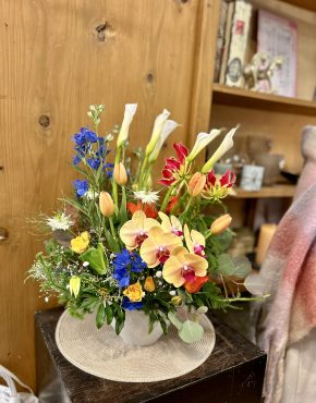 春のお花でHappyBirthday！｜「フローリスト飾り屋」　（鹿児島県鹿児島市の花キューピット加盟店 花屋）のブログ