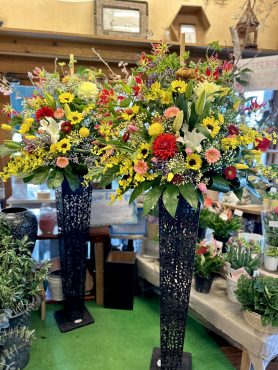卒業式生花スダンドお届け｜「フローリスト飾り屋」　（鹿児島県鹿児島市の花キューピット加盟店 花屋）のブログ