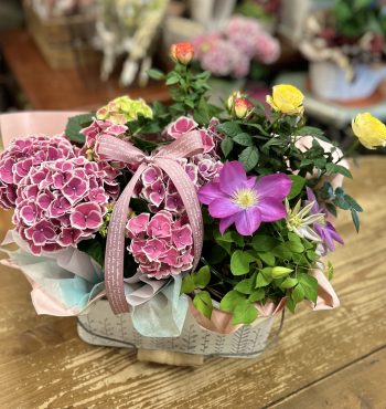 本日は店休日です｜「フローリスト飾り屋」　（鹿児島県鹿児島市の花キューピット加盟店 花屋）のブログ