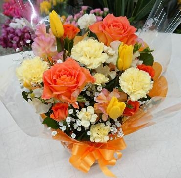 チューリップ　イエロー＆オレンジ系　アレンジメント｜「愛花」　（愛媛県松山市の花キューピット加盟店 花屋）のブログ