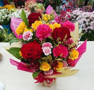 お誕生日のお祝い　アレンジメント♪｜「愛花」　（愛媛県松山市の花キューピット加盟店 花屋）のブログ