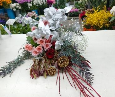 クリスマスアレンジメント　花材♪｜「愛花」　（愛媛県松山市の花キューピット加盟店 花屋）のブログ