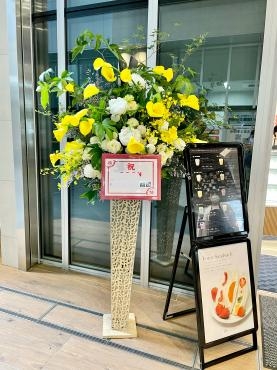 スムージーショップ様への開店スタンド花｜「フローリスト飾り屋」　（鹿児島県鹿児島市の花キューピット加盟店 花屋）のブログ
