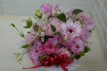 お見舞いにも最適！！可愛らしい色合いのアレンジメント｜「フローラント」　（静岡県三島市の花キューピット加盟店 花屋）のブログ
