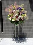 スモークツリーのスタンド花｜「花かざり」　（大阪府大阪市城東区の花キューピット加盟店 花屋）のブログ