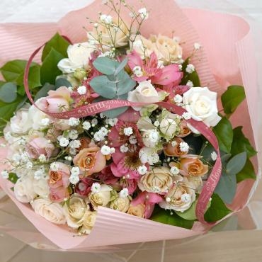 ソフトピンクのミニバラの花束配達　三島市花屋フローラント｜「フローラント」　（静岡県三島市の花キューピット加盟店 花屋）のブログ