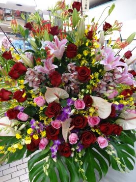 巨大アレンジメント｜「ポピー」　（京都府八幡市の花キューピット加盟店 花屋）のブログ