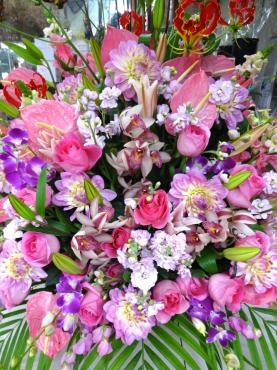 ピンクの濃淡スタンド花　豪華版｜「ポピー」　（京都府八幡市の花キューピット加盟店 花屋）のブログ