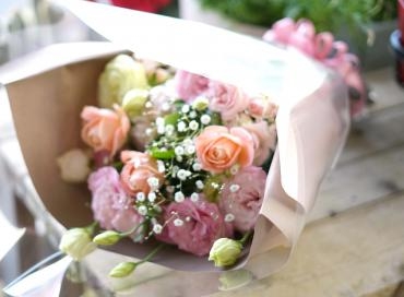 ピンク系のバラとトルコキキョウの花束　フローラント｜「フローラント」　（静岡県三島市の花キューピット加盟店 花屋）のブログ