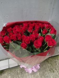 赤薔薇の花束｜「緑花園」　（徳島県吉野川市の花キューピット加盟店 花屋）のブログ