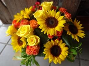 誕生日のお任せアレンジ｜「緑花園」　（徳島県吉野川市の花キューピット加盟店 花屋）のブログ