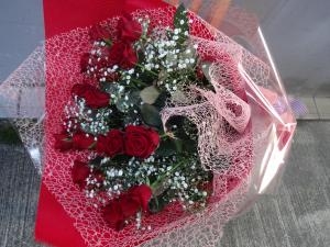 赤薔薇＋カスミ草の花束｜「緑花園」　（徳島県吉野川市の花キューピット加盟店 花屋）のブログ