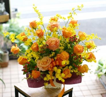 オレンジバラのアレンジメント　フローラント｜「フローラント」　（静岡県三島市の花キューピット加盟店 花屋）のブログ