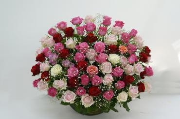 お誕生日＜バラ＞アレンジメント配達　フローラント｜「フローラント」　（静岡県三島市の花キューピット加盟店 花屋）のブログ