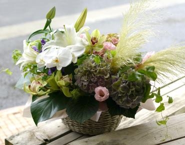 お洒落なお盆のお花　　フローラント｜「フローラント」　（静岡県三島市の花キューピット加盟店 花屋）のブログ
