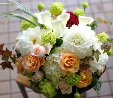 結婚祝いのアレンジメント配達　三島市フローラント｜「フローラント」　（静岡県三島市の花キューピット加盟店 花屋）のブログ