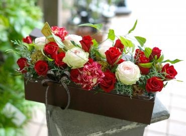 赤バラ主役　ボックスフラワー｜「フローラント」　（静岡県三島市の花キューピット加盟店 花屋）のブログ