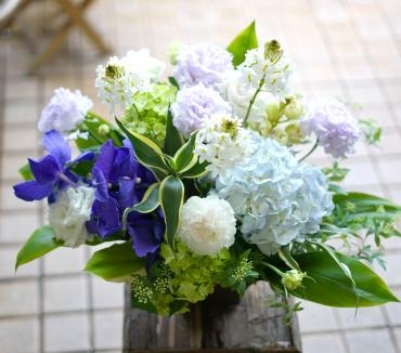 ＜枕花＞お悔やみのお花　配達しました　三島市フローラント　｜「フローラント」　（静岡県三島市の花キューピット加盟店 花屋）のブログ