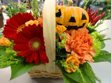 ハロウィンのアレンジメント｜「ポピー」　（京都府八幡市の花キューピット加盟店 花屋）のブログ