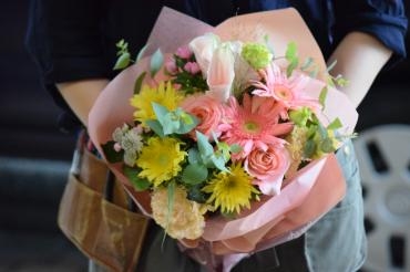 お誕生日のミニブーケ｜「フラワーショップ花よど」　（熊本県天草市の花キューピット加盟店 花屋）のブログ