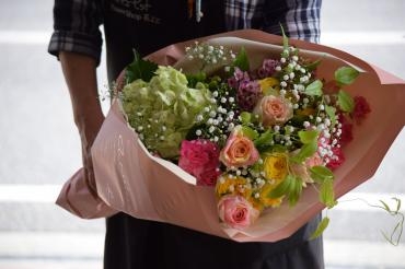 カスミソウを入れた花束｜「フラワーショップ花よど」　（熊本県天草市の花キューピット加盟店 花屋）のブログ