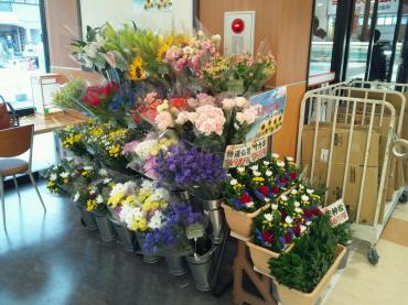リニューアルオープン　と　でっかい〇〇｜「ポピー」　（京都府八幡市の花キューピット加盟店 花屋）のブログ