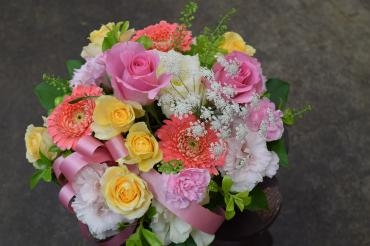 淡い色合いのアレンジメント｜「フラワーショップ花よど」　（熊本県天草市の花キューピット加盟店 花屋）のブログ