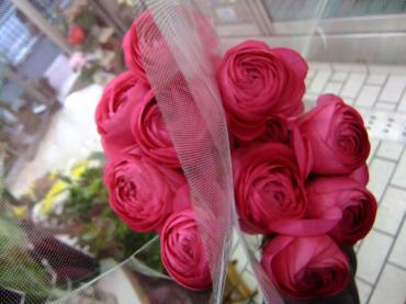 ラナンキュラスが安っ！｜「ポピー」　（京都府八幡市の花キューピット加盟店 花屋）のブログ