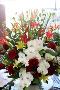 華やか御祝アレンジ｜「アライ花店」　（山形県山形市の花キューピット加盟店 花屋）のブログ
