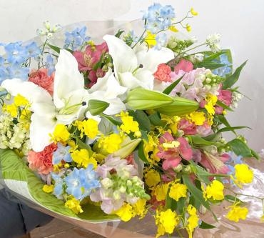 御供の花束「華やかな色合いで」　フローラント｜「フローラント」　（静岡県三島市の花キューピット加盟店 花屋）のブログ