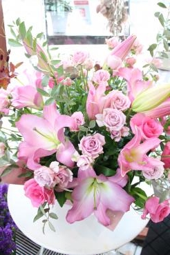 ピンク系、華やかアレンジ♪｜「アライ花店」　（山形県山形市の花キューピット加盟店 花屋）のブログ