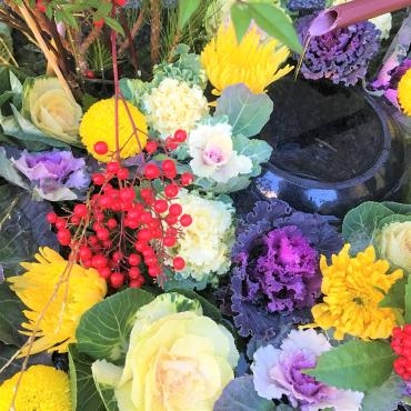 飛行神社の花手水と年末年始の営業のお知らせ｜「ポピー」　（京都府八幡市の花キューピット加盟店 花屋）のブログ