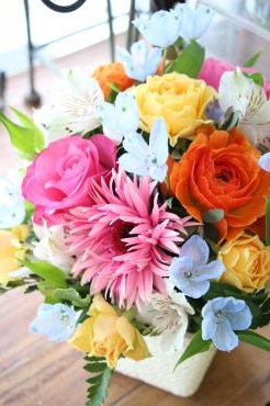 カラフル彩りアレンジ♫｜「アライ花店」　（山形県山形市の花キューピット加盟店 花屋）のブログ