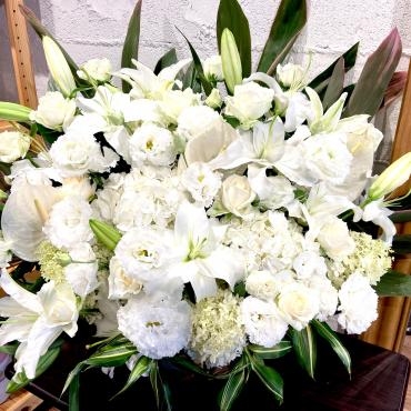 御祝アレンジメント・ご注文ありがとうございました。｜「銀座ニューフラワー」　（東京都中央区の花キューピット加盟店 花屋）のブログ