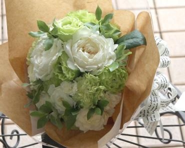 白・グリーンの爽やかブーケ｜「フローラント」　（静岡県三島市の花キューピット加盟店 花屋）のブログ