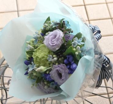 涼しげな夏のラウンドブーケ｜「フローラント」　（静岡県三島市の花キューピット加盟店 花屋）のブログ