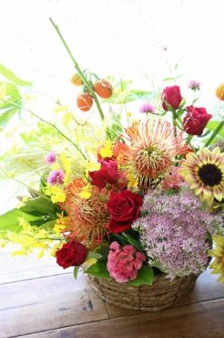 個展へのお祝いアレンジメント｜「アライ花店」　（山形県山形市の花キューピット加盟店 花屋）のブログ