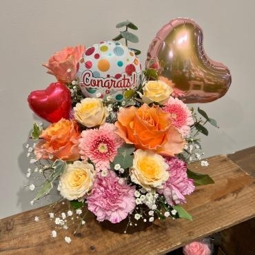 Congrats!バルーン付きフラワーアレンジメントご注文ありがとうございました。｜「銀座ニューフラワー」　（東京都中央区の花キューピット加盟店 花屋）のブログ
