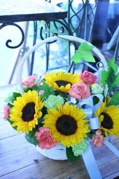 ヒマワリをを入れたアレンジ｜「アライ花店」　（山形県山形市の花キューピット加盟店 花屋）のブログ