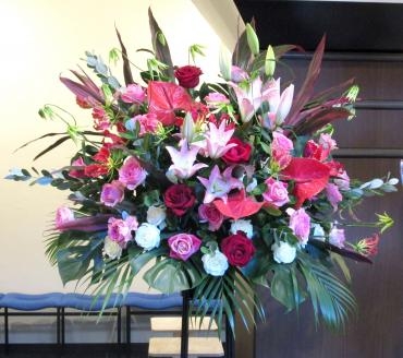 ゆうゆうホール（三島市民文化会館）のスタンド花もお任せください　三島市花屋フローラント｜「フローラント」　（静岡県三島市の花キューピット加盟店 花屋）のブログ