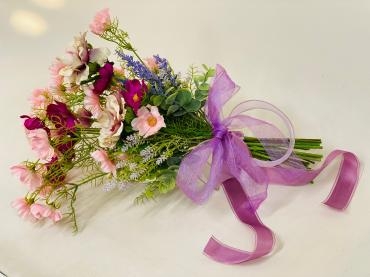 コスモスの造花クラッチブーケ｜「彩季舎」　（群馬県高崎市の花キューピット加盟店 花屋）のブログ