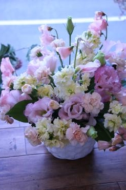 暖色系のお供えアレンジ｜「アライ花店」　（山形県山形市の花キューピット加盟店 花屋）のブログ