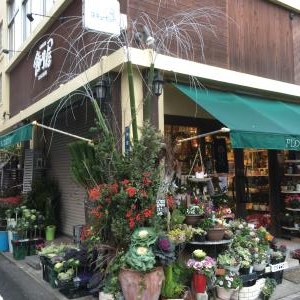 門松製作～あと４日の勝負～☆彡｜「フローリスト飾り屋」　（鹿児島県鹿児島市の花キューピット加盟店 花屋）のブログ
