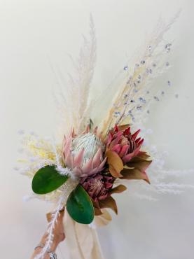 フェイク　ワイルドフラワー　クラッチブーケ｜「彩季舎」　（群馬県高崎市の花キューピット加盟店 花屋）のブログ