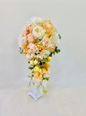 カラードレス用ブーケ　セミキャスケード｜「彩季舎」　（群馬県高崎市の花キューピット加盟店 花屋）のブログ