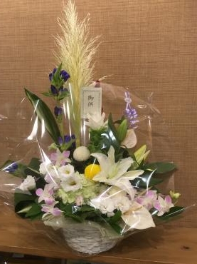 お盆用アレンジ、営業日について・・・。｜「フローリスト飾り屋」　（鹿児島県鹿児島市の花キューピット加盟店 花屋）のブログ